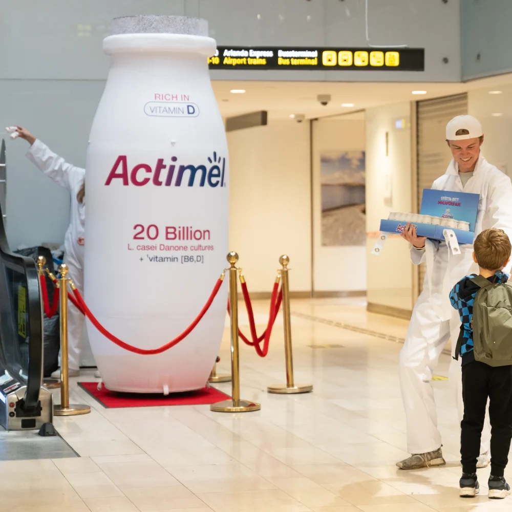 Copy of 2022-10-17--Actimel-Brand-On-Wheels_Yuusuf-Dahlstrand_YD100402