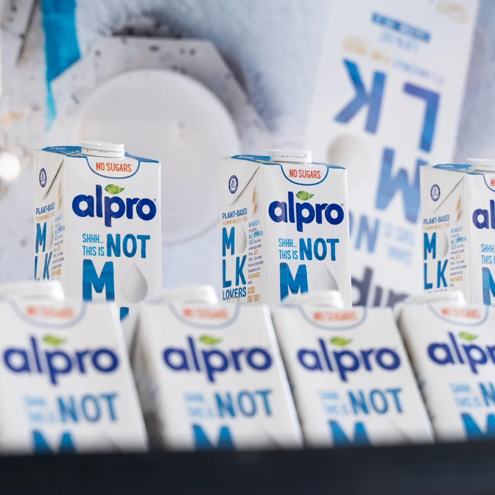 Copy of 2023-03-23--Alpro-Brand-On-Wheels_Yuusuf-Dahlstrand_YD106645